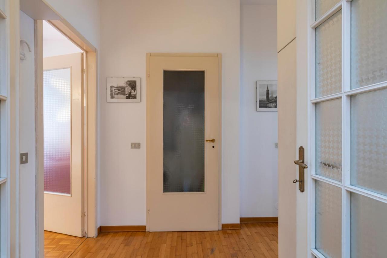 Mimmi Apartment Zurigo 12 Милано Екстериор снимка