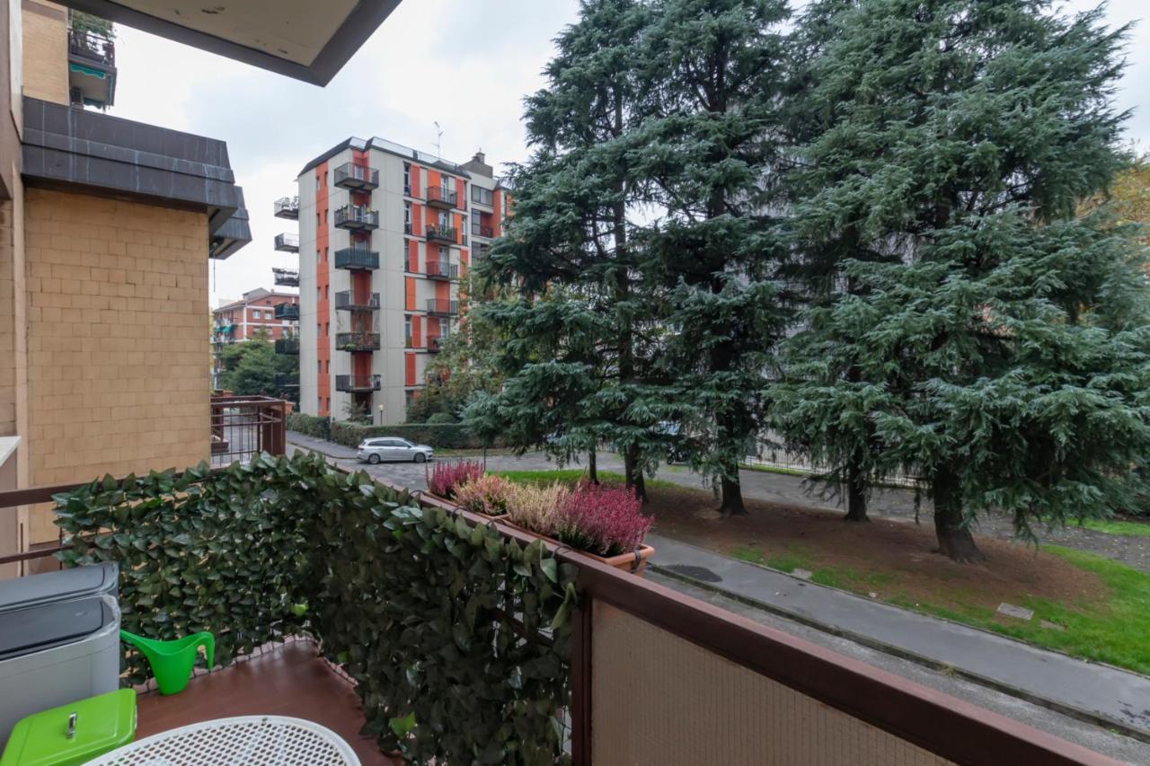 Mimmi Apartment Zurigo 12 Милано Екстериор снимка